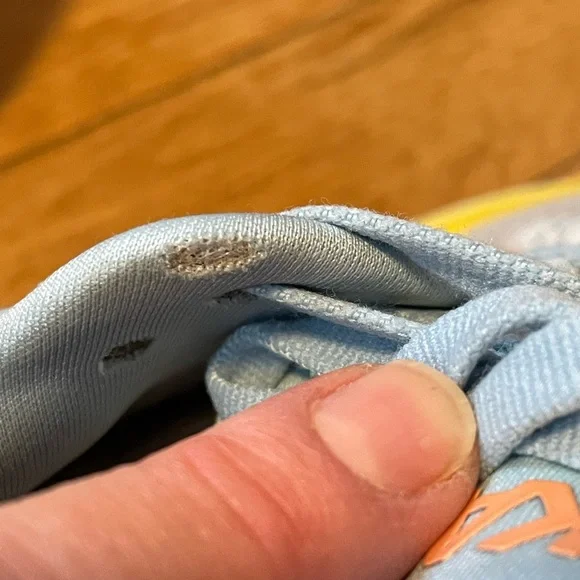 Hoka Women's Gray and Yellow Bondi 8 Running Shoes Size 9.5 - Picture 8 of 16